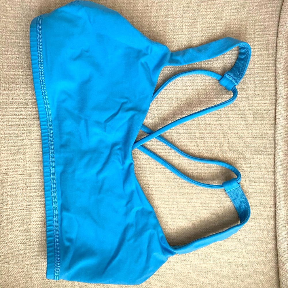 Lululemon bra size 6